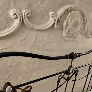 https://azalea-house.catania-hotels.net